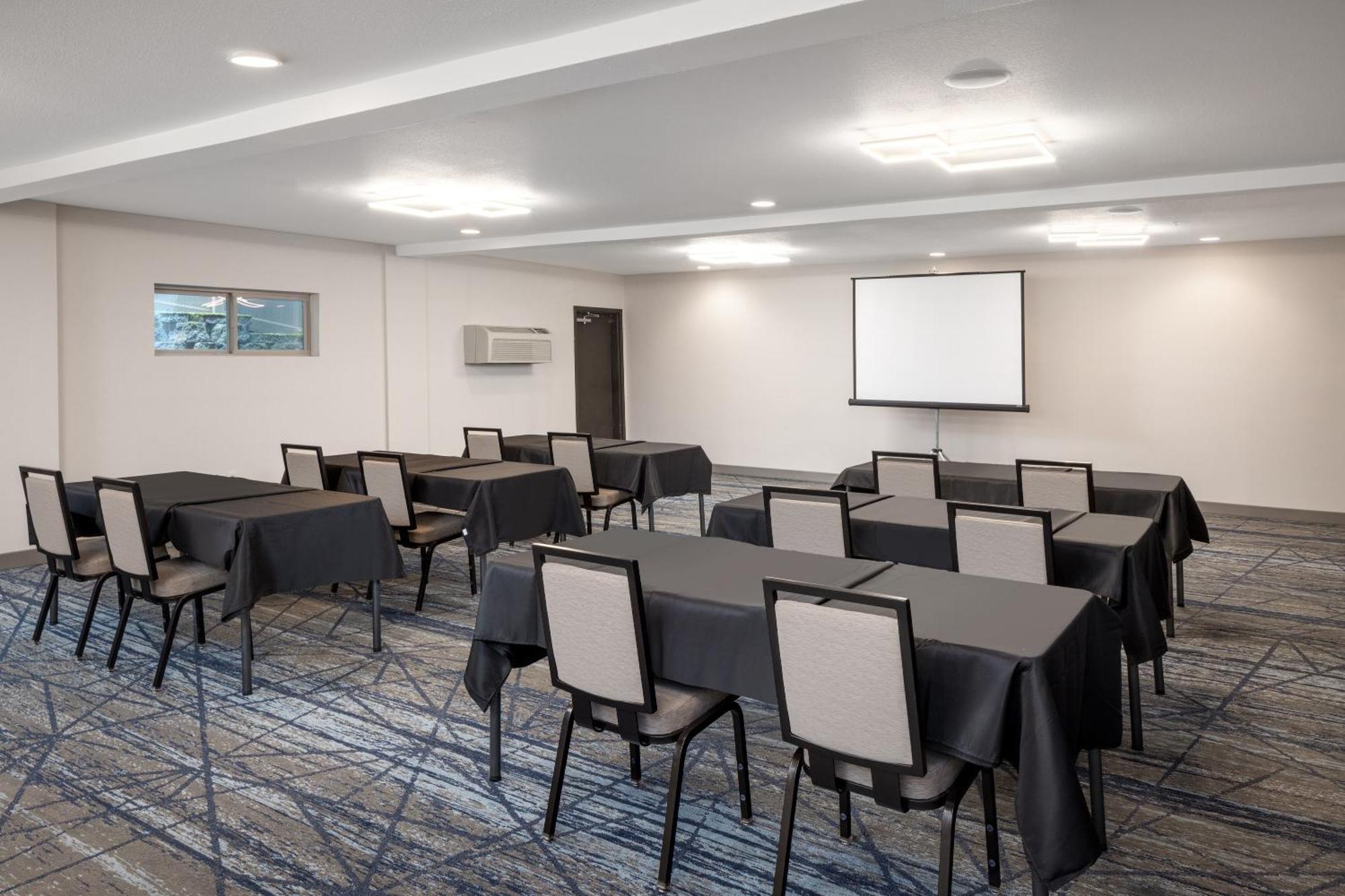 Holiday Inn Express Portland South - Lake Oswego By Ihg Esterno foto