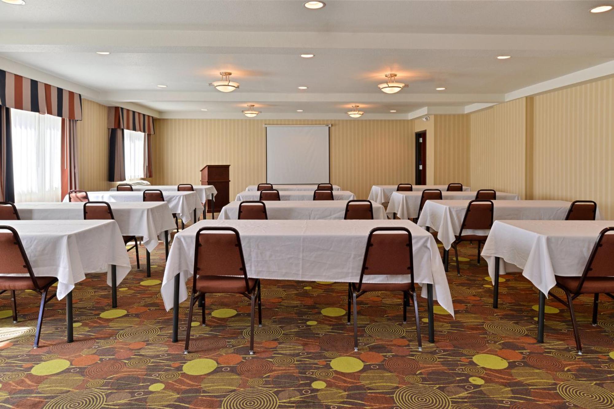 Holiday Inn Express Portland South - Lake Oswego By Ihg Esterno foto