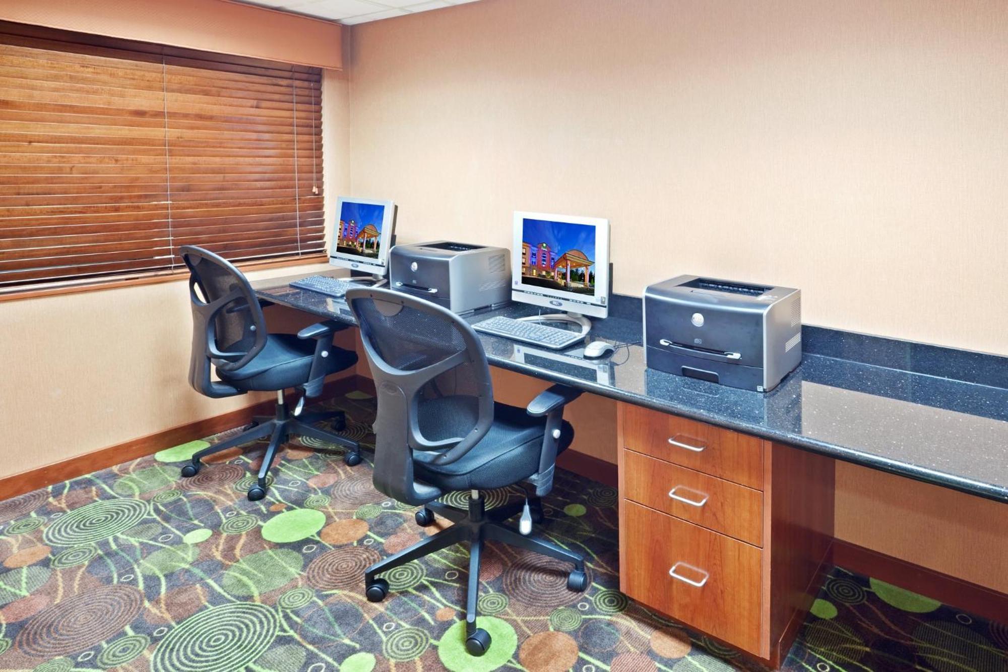 Holiday Inn Express Portland South - Lake Oswego By Ihg Esterno foto